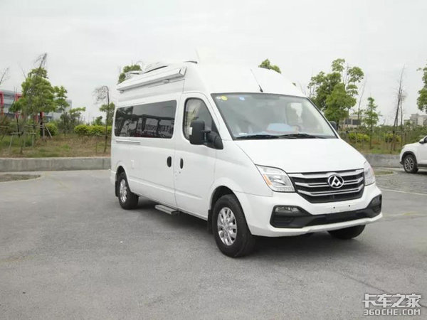 內(nèi)飾高檔！實(shí)拍定制版大通V80長(zhǎng)軸房車(chē)