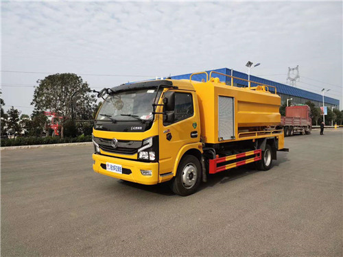國六大多利卡清洗吸污車，吸污罐7立方，水箱2.7立方圖片參數(shù)