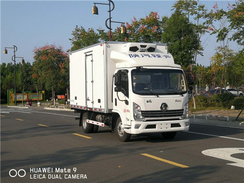 陜汽輕卡徳龍K3000國六濰柴130馬力冷藏車符合國家新規(guī)，現(xiàn)車多多，藍(lán)牌車的首選