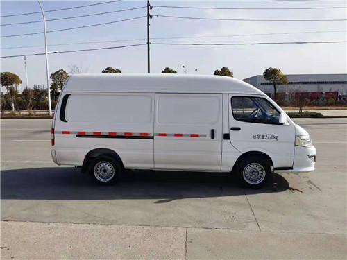 廈門金旅經(jīng)濟性冷藏車.容積大配置豐富價格實惠！