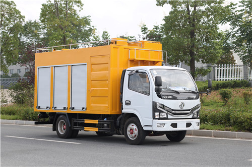 東風(fēng)小多利卡吸污凈化車(chē)圖片參數(shù)介紹