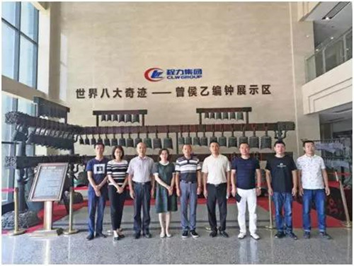 7月14日當天，武漢天河機場孟總一行5人來到程力集團，專門就招標的軍運會專用接待乘用車樣車進行了考察驗收。