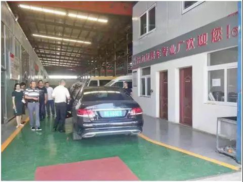 武漢天河機場孟總對軍運會專用接待乘用車定制改裝提了一些期望，要求中標方在生產(chǎn)改裝中，提高認識，嚴格標準，重視質(zhì)量，向北京奧運會專用車的標準看齊，將此項訂單當成一項政治任務(wù)來完成，以滿足國賓級的乘用要求。