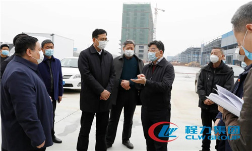 曹廣晶副省長(zhǎng)對(duì)這些年程力汽車(chē)集團(tuán)的飛速發(fā)展表示高度贊揚(yáng)，并就目前的經(jīng)濟(jì)形勢(shì)和市場(chǎng)環(huán)境，對(duì)程力的經(jīng)濟(jì)發(fā)展提出了寶貴意見(jiàn)。