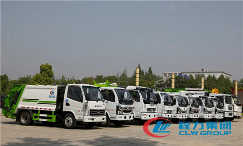  程力吊裝壓縮垃圾車專業(yè)廠，以科技創(chuàng)新為先導，吊裝壓縮垃圾車系列產(chǎn)品一舉成為網(wǎng)紅產(chǎn)品。