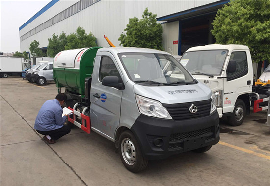 1591429709720739.jpg 長安密封式垃圾車 (1).jpg