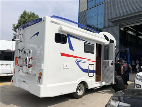 依維柯C型歐勝旅居房車，是實(shí)現(xiàn)您 “生活中旅行，旅行中生活”的車型 (8).jpg
