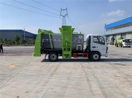 東風(fēng)多利卡D6系列餐廚垃圾車(chē)