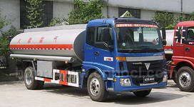歐曼單橋化工液體運(yùn)輸車