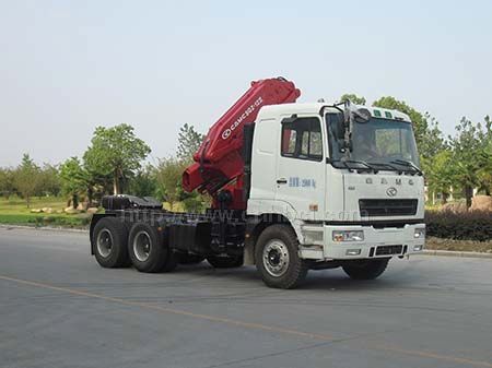 12噸三節(jié)臂隨車(chē)式起重牽引運(yùn)輸車(chē)